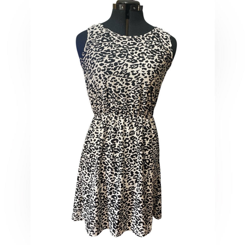 DeFacto Women’s Sleeveless Fit‎ & Flare Black and White Animal Print NWT Dress S